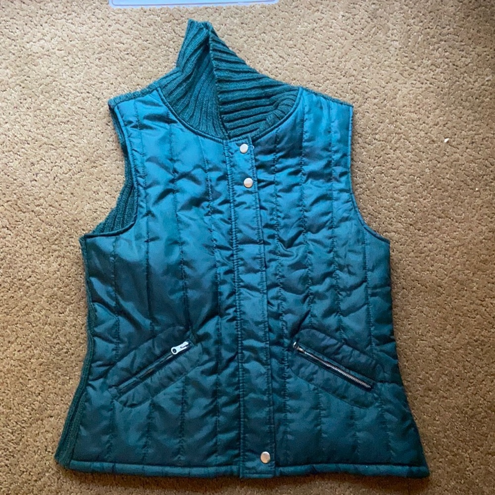 Green Vest Sweater, size XL, super cute and comfy for fall or winter season!